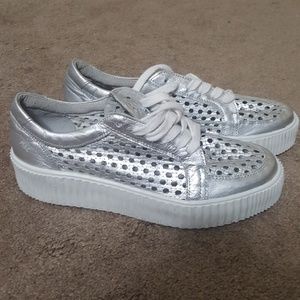 Size 42- platform sneakers- New